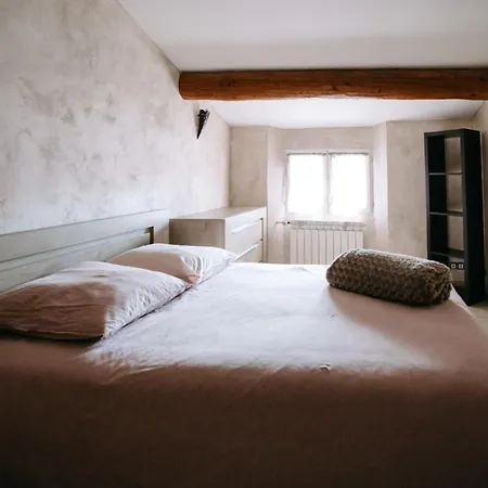 Charming In The Heart Of Isle-sur-la-sorgue LʼIsle-sur-la-Sorgue