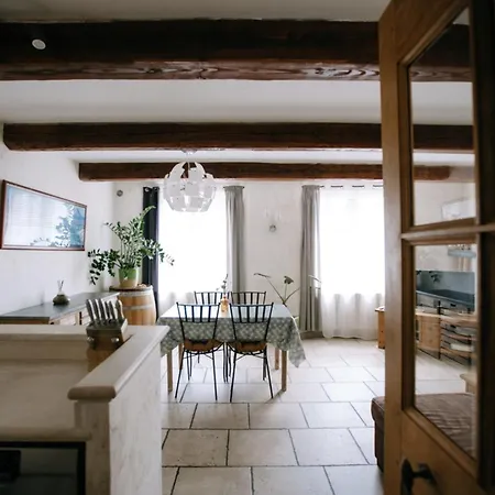 Casa vacanze Charming In The Heart Of Isle-sur-la-sorgue